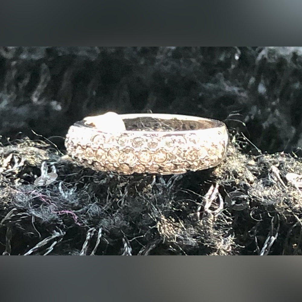 Austrian Crystal Silver Tone Ring - Picture 5 of 10